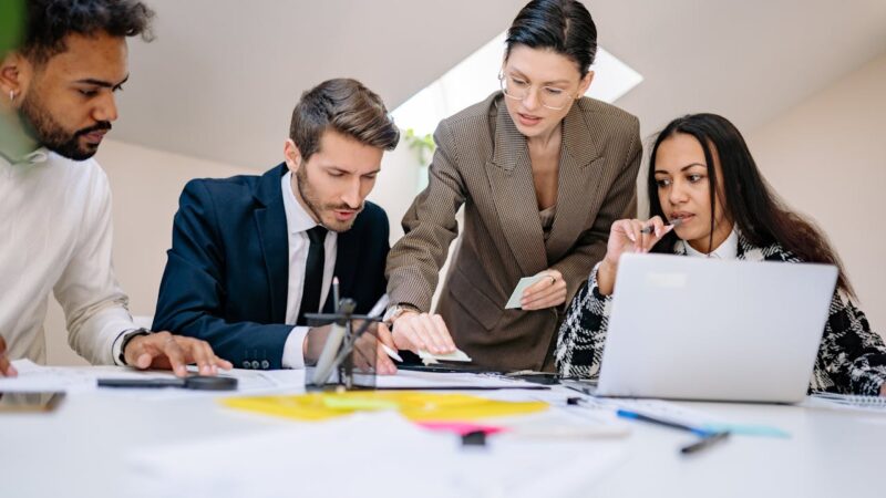 Ich hasse meinen Arbeitskollegen – Was tun, wenn die Chemie im Job nicht stimmt?