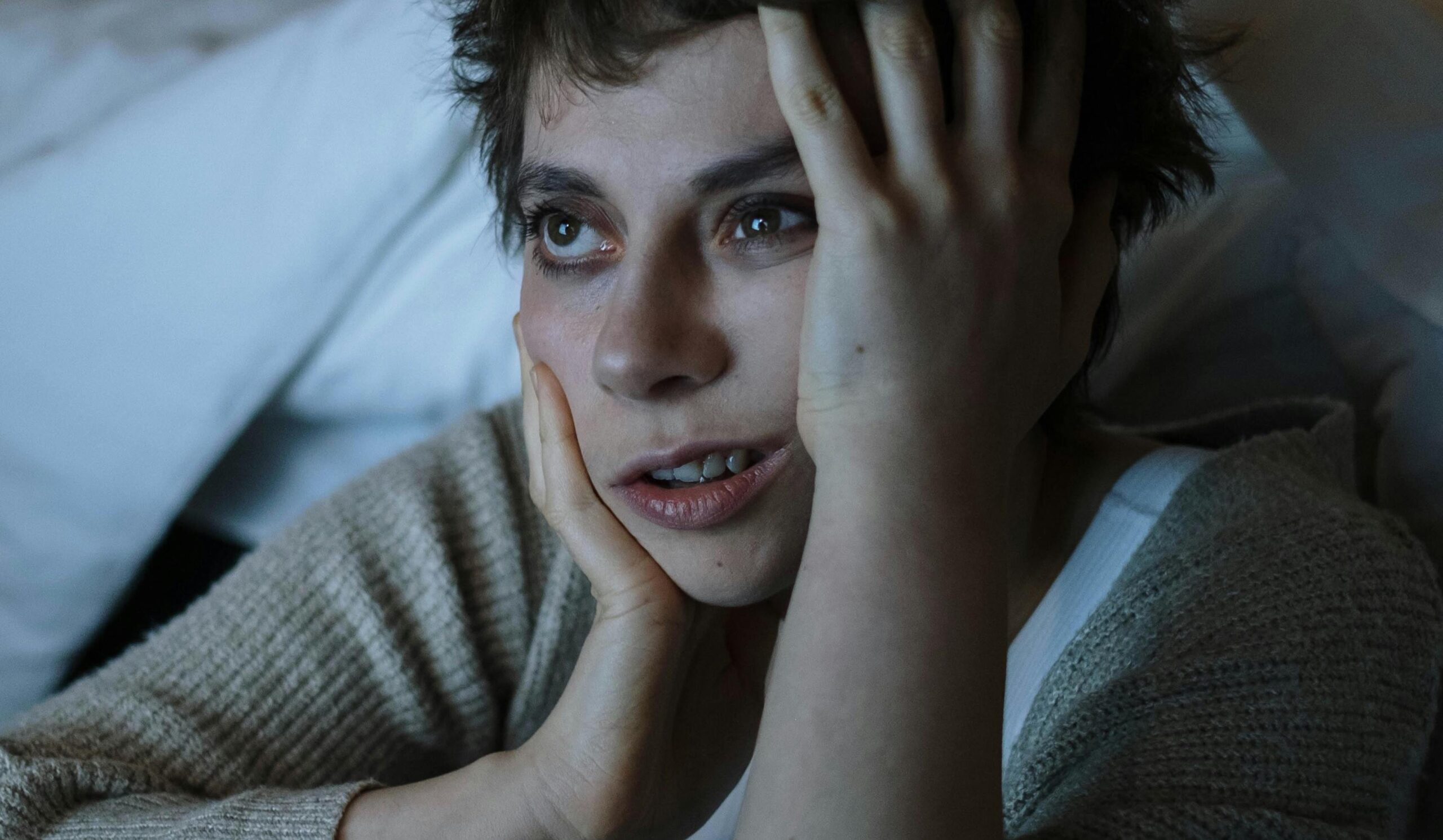 Die ganze Nacht nicht geschlafen – und jetzt arbeiten: Ursachen, Risiken und Strategien